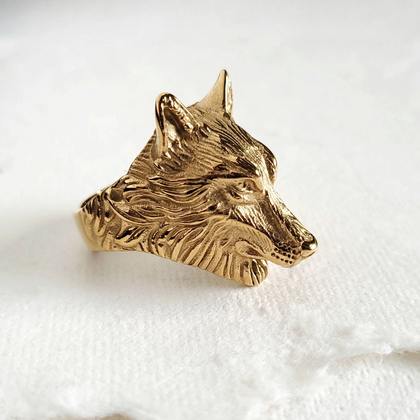 Howl Ring